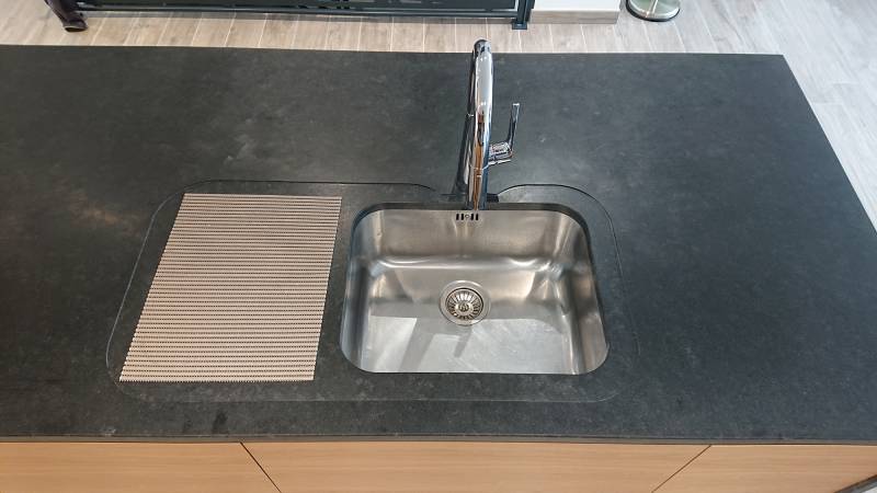 Rénovation d’une cuisine équipée avec pose de carrelage à Taverny 95150