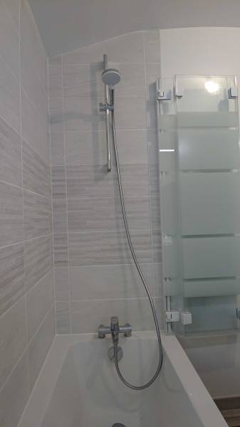Rénovation complète d’une salle de bain avec baignoire, Le Plessis Bouchard 95130