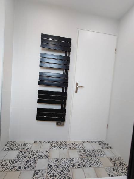 Rénovation complète salle de bain avec carrelage imitation carreaux de ciment, Franconville 95130