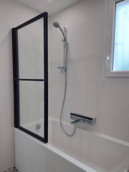 Rénovation complète salle de bain avec carrelage imitation carreaux de ciment, Franconville 95130